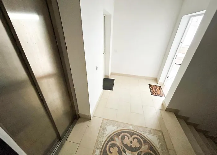 Sunrise To Sunset Vista Durrës